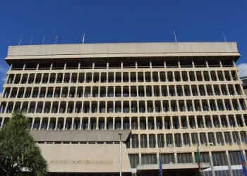 La Banque Centrale de Zambie Maintient Son Taux Directeur à 13,5 %