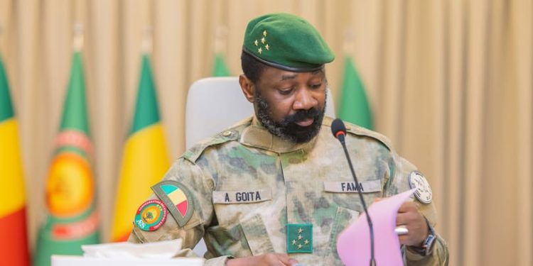 Mali – Le gouvernement signe des accords avec 3 sociétés minières