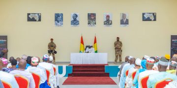 Guinée : Doumbouya rencontre le secteur privé