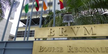 BRVM : marché contrasté malgré la poursuite du repli des indices