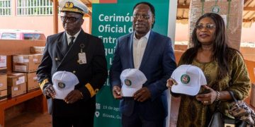 Guinée-Bissau : l’OOAS remet 1,5 million d’euros de matériel de laboratoire
